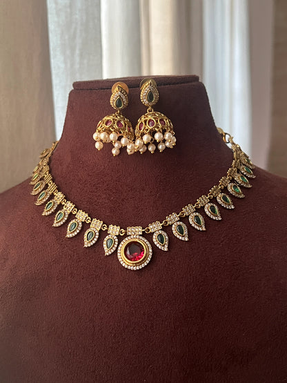 Stone necklace set