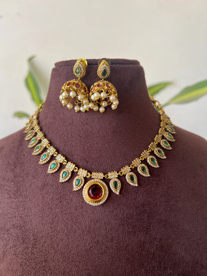 Stone necklace set