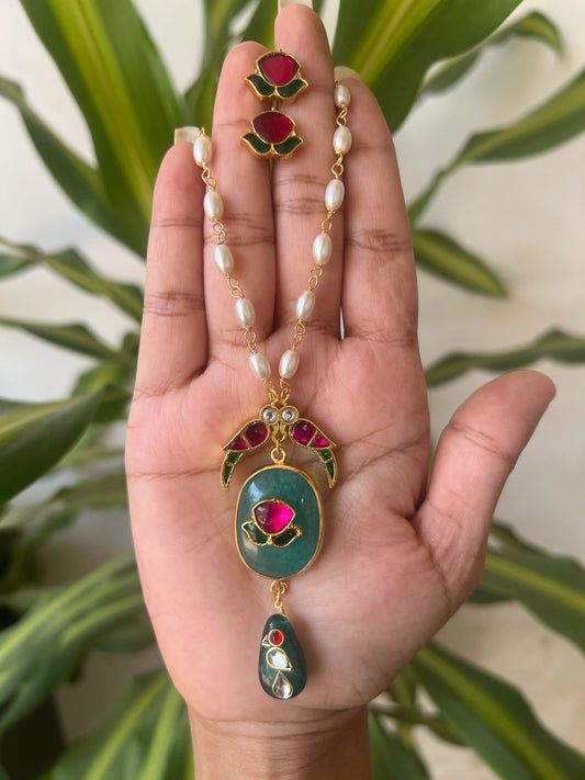 kundhan fusion necklace set