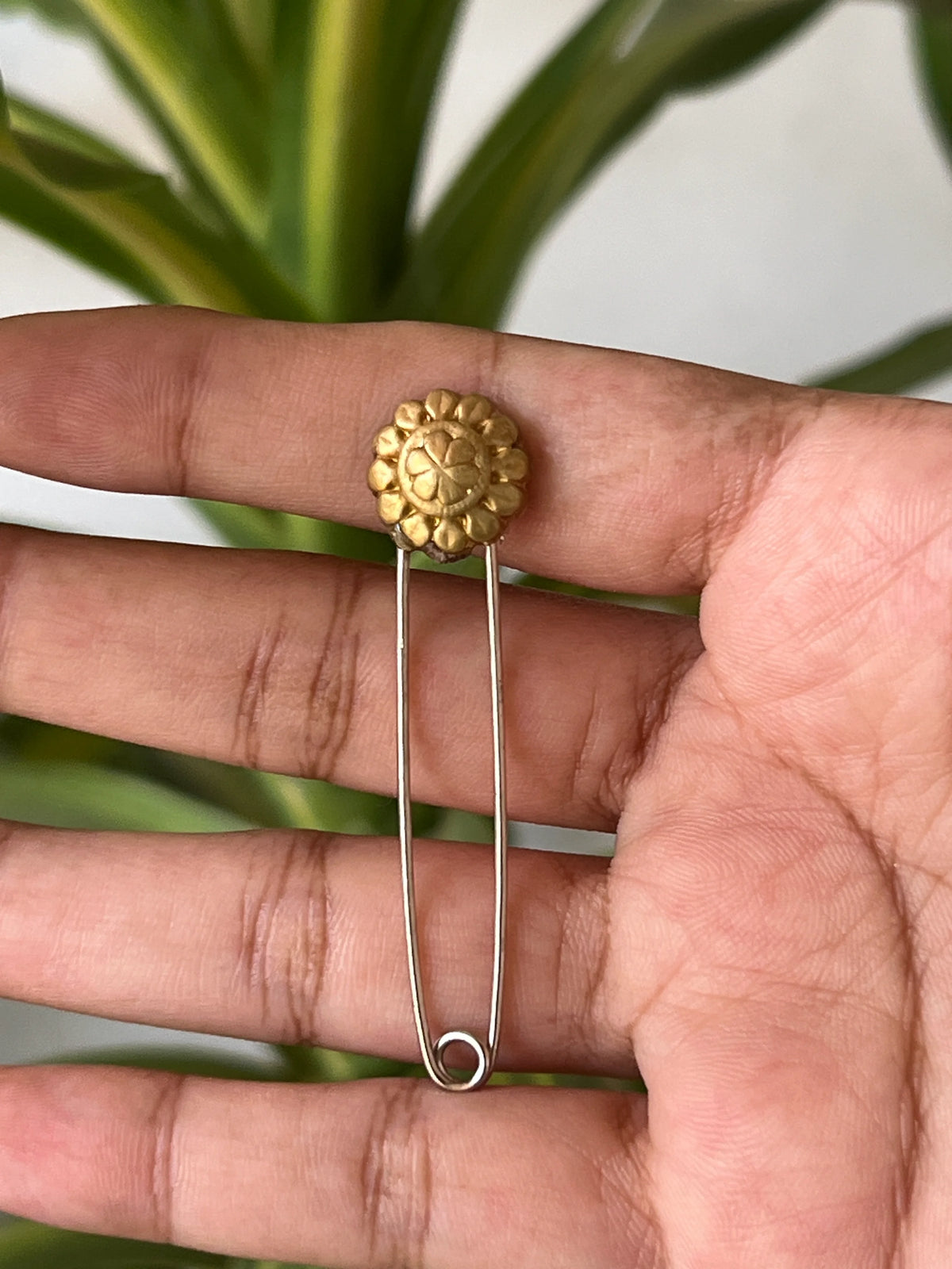 saree pins dual tone