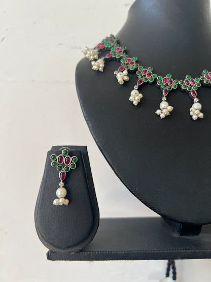 Oxidised multi stones set