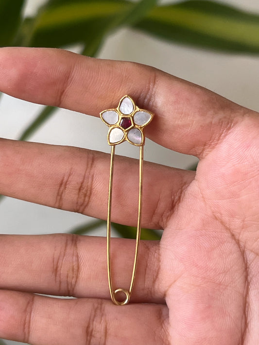 saree pins