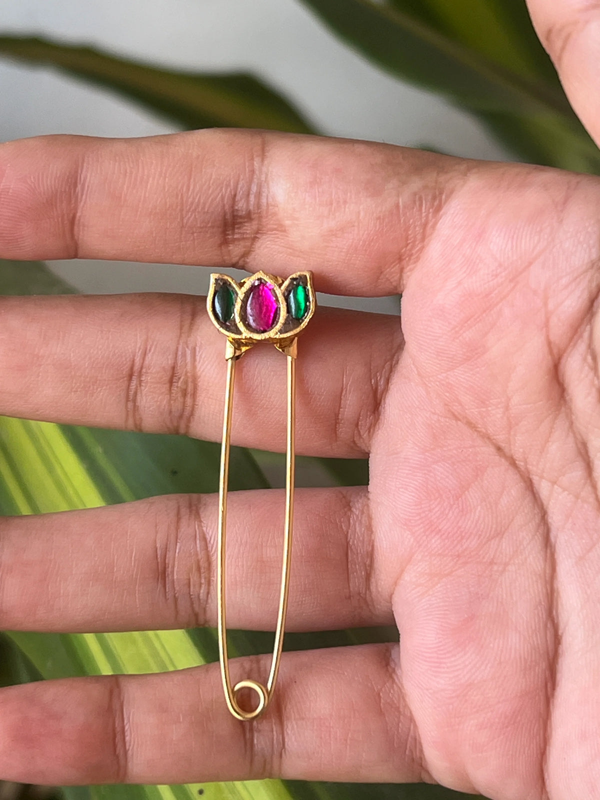 saree pins