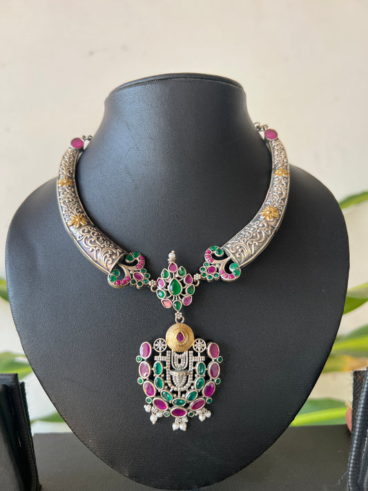 Dual tone necklace