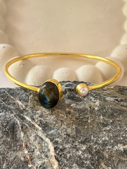 Stone bracelet