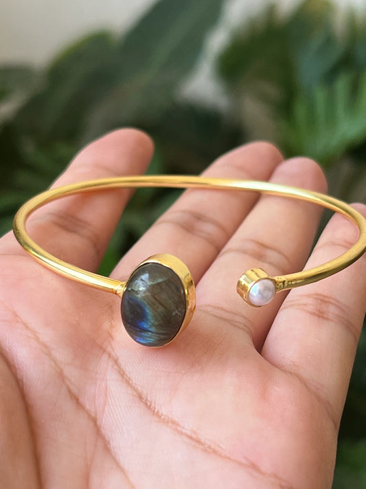 Stone bracelet