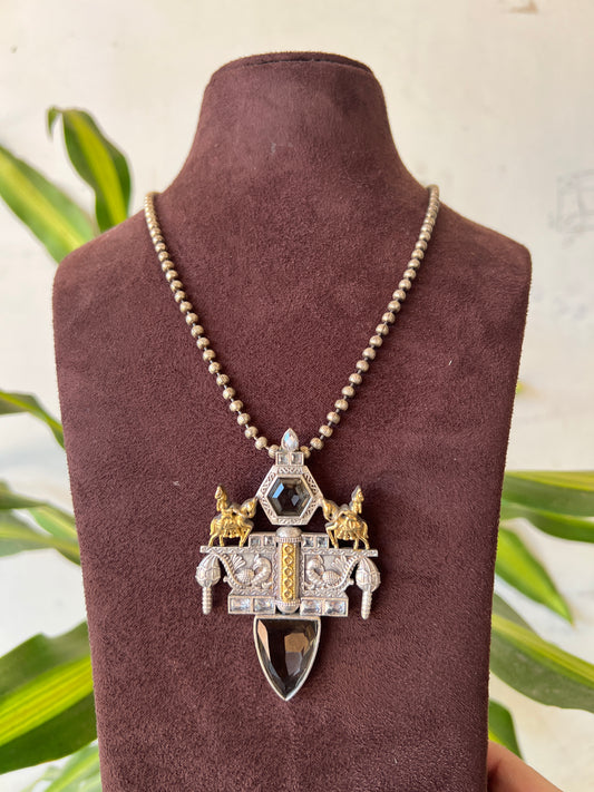 Dual tone necklace