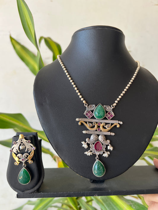 Dual tone necklace