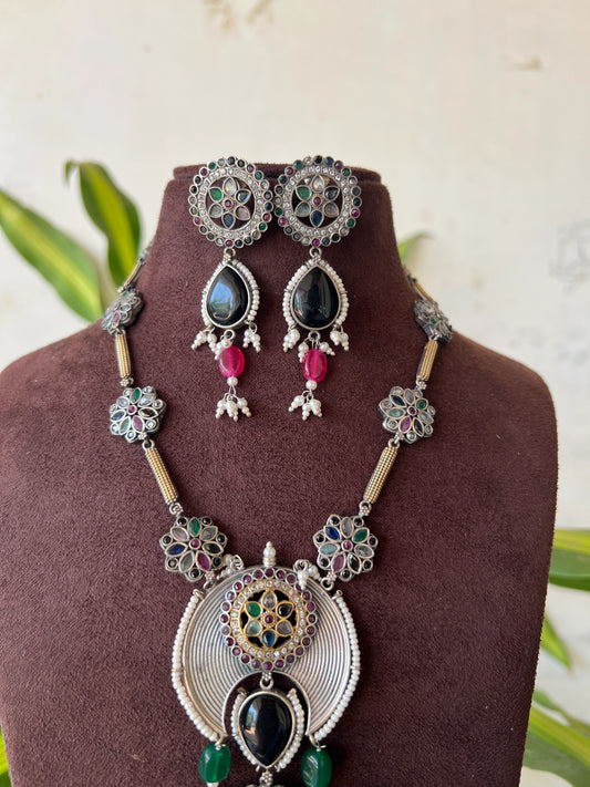 Dual tone necklace