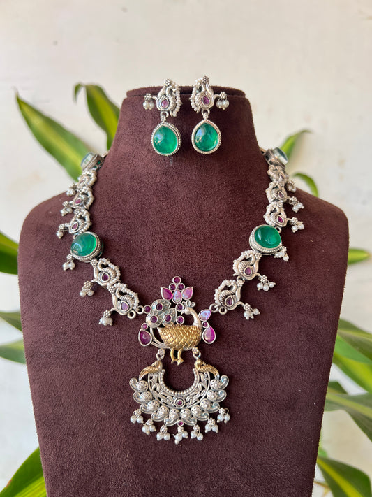 Dual tone necklace