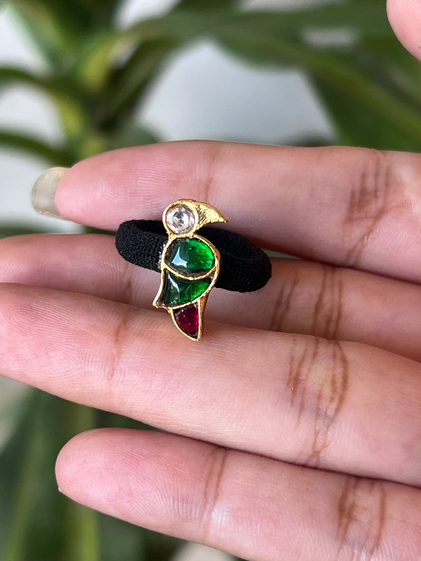 Jadau parrot hair band