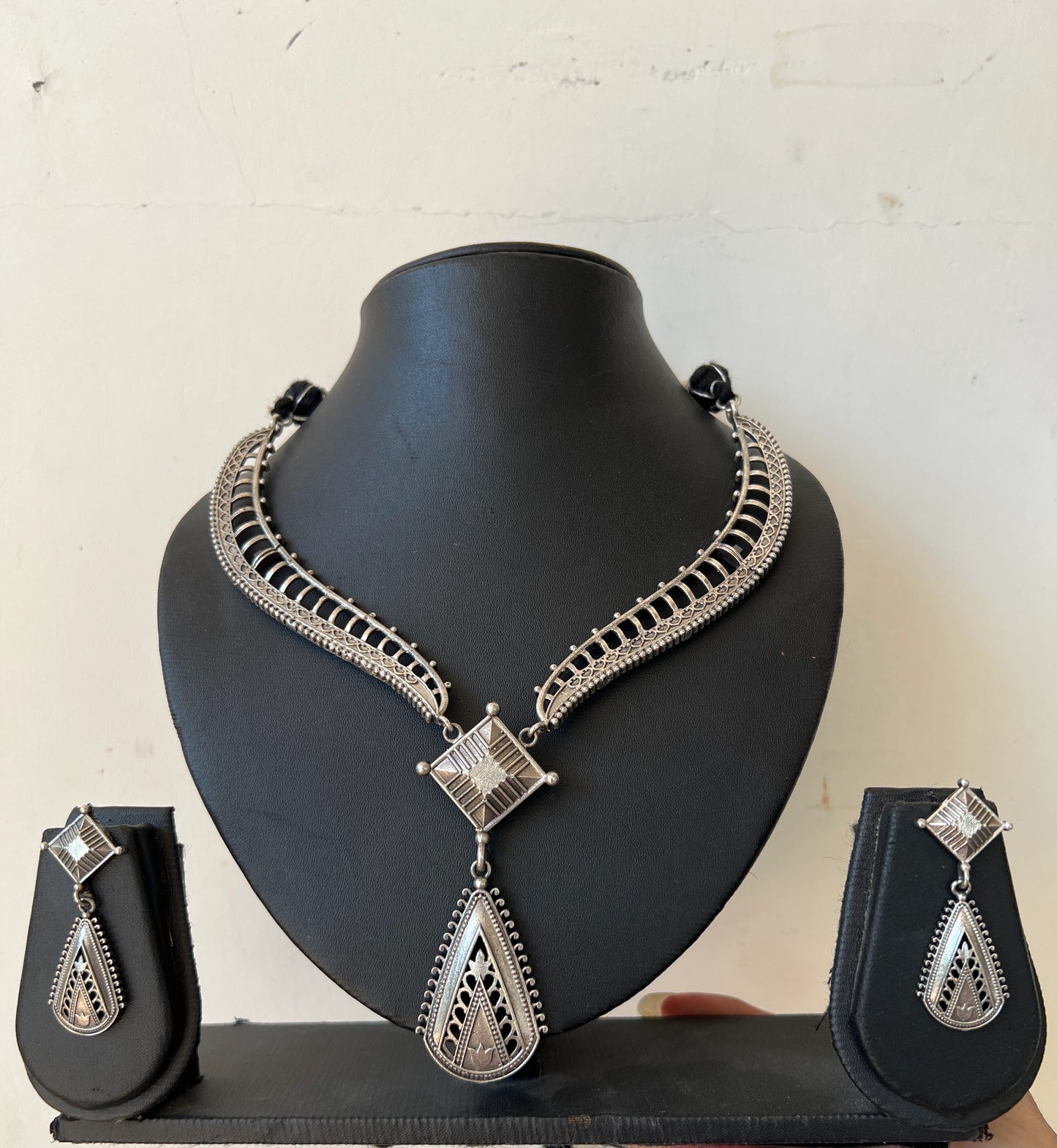 Oxidised semi hasli set