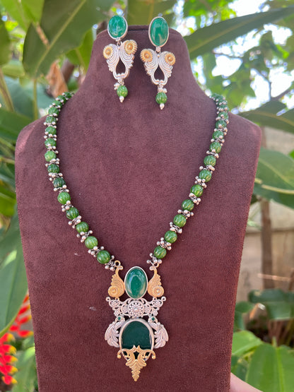 Dual tone green beaded necklace set