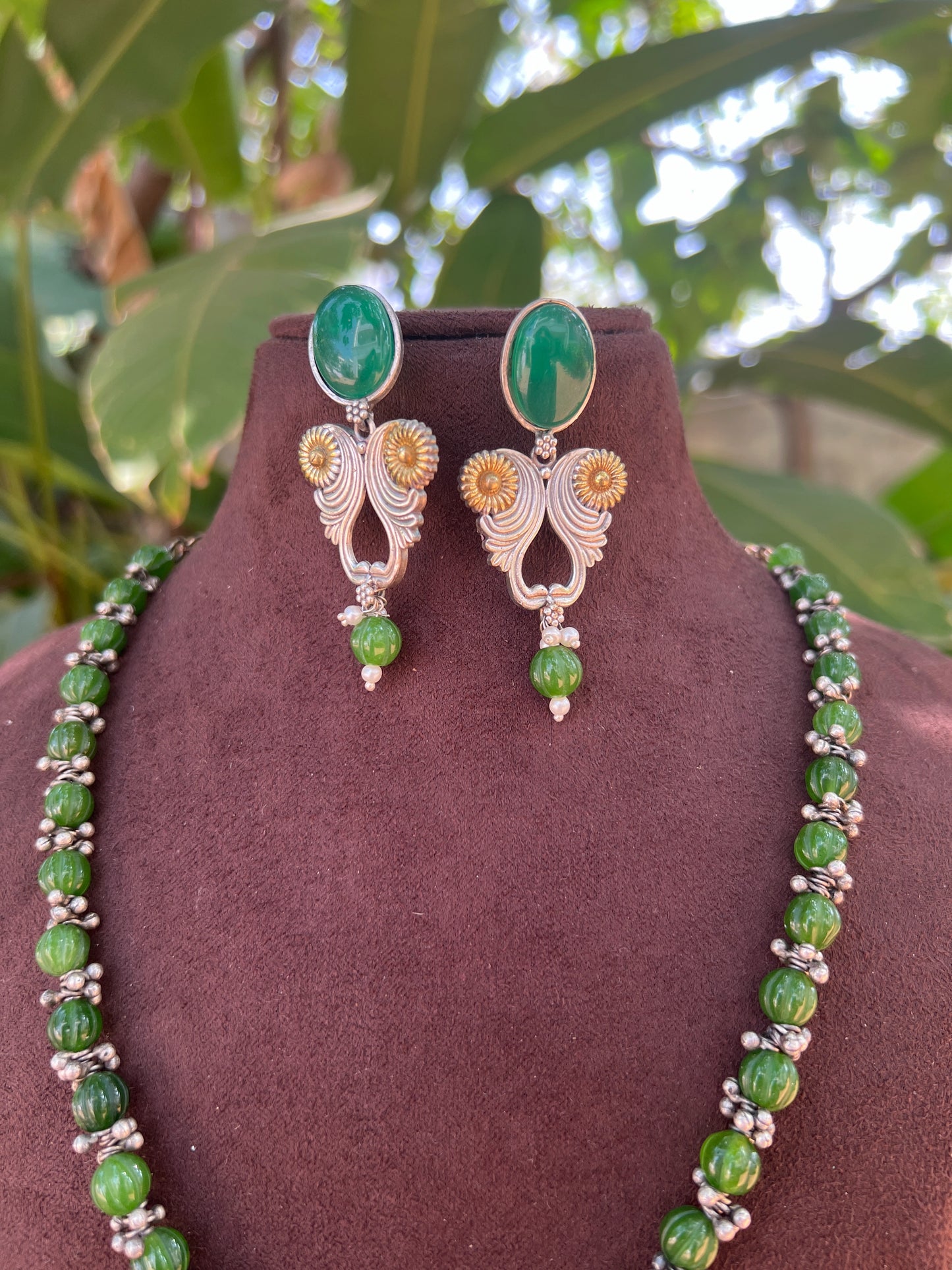 Dual tone green beaded necklace set