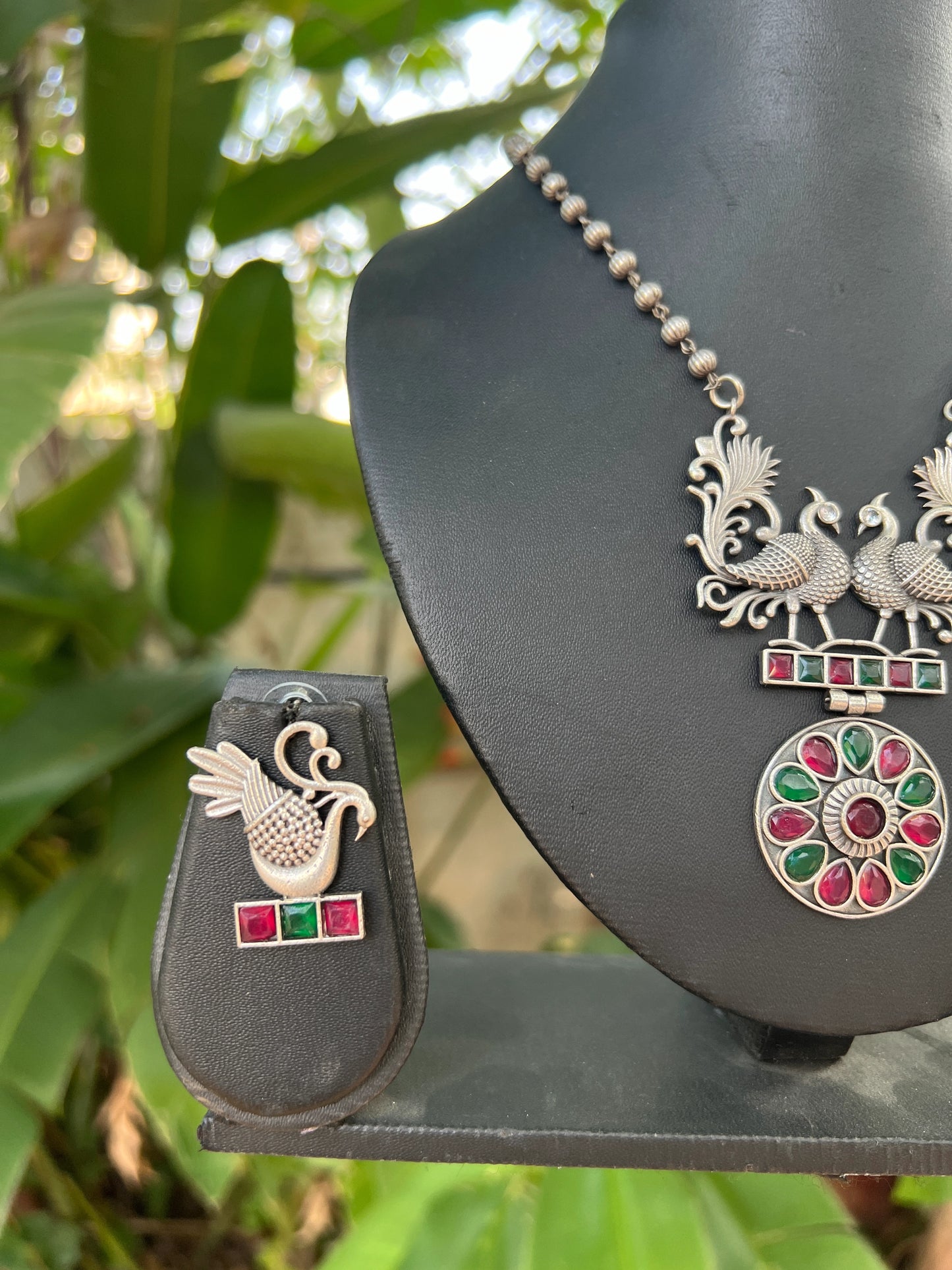 Oxidised pendant set