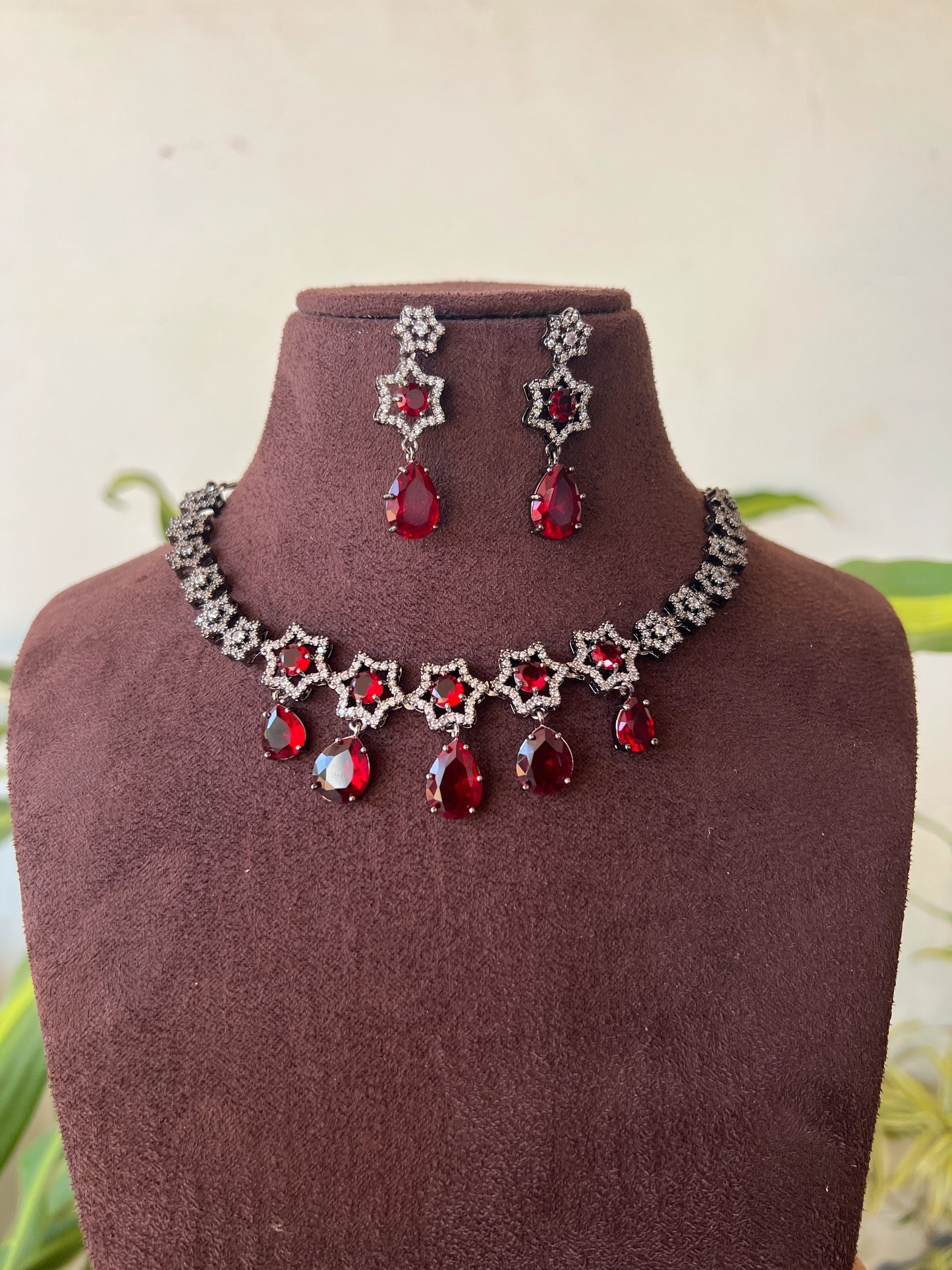 Ad necklace set