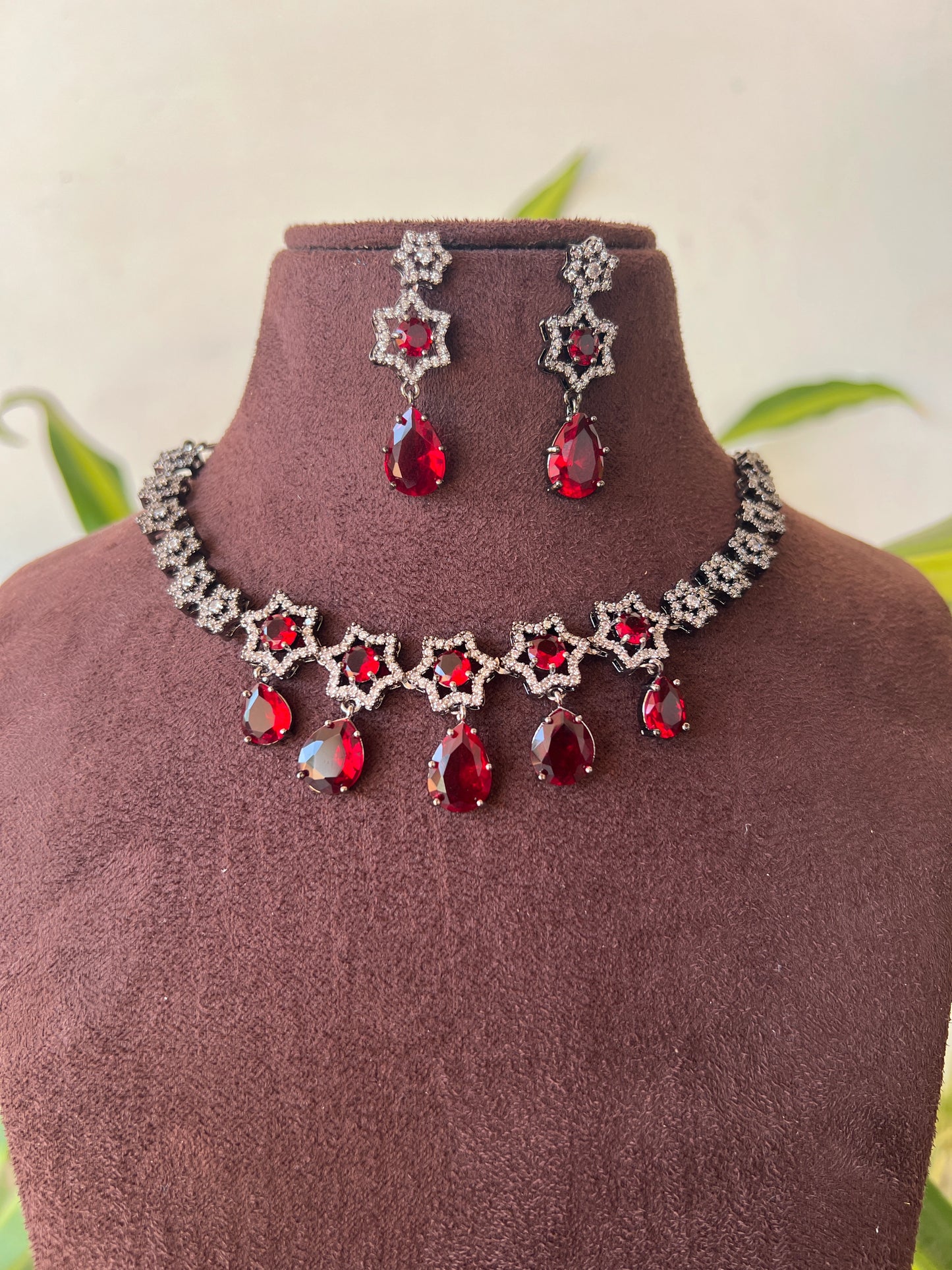 Ad necklace set