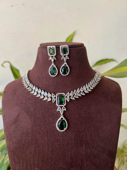 Ad necklace set