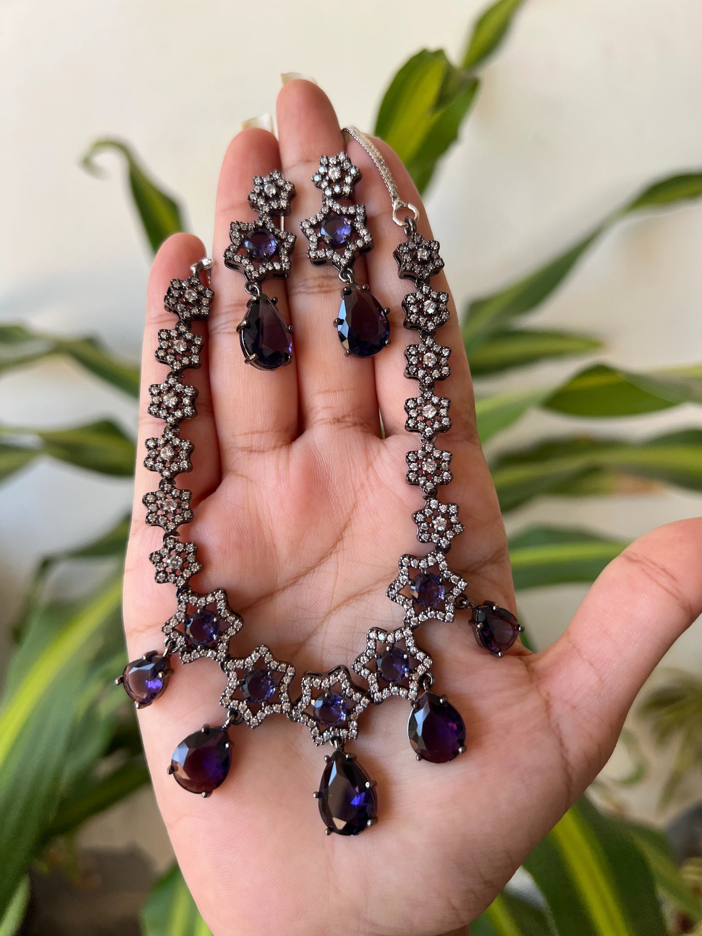Ad necklace set