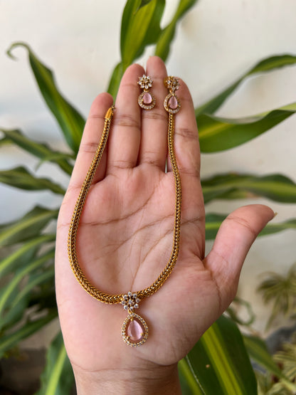 Ad necklace set