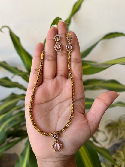 Ad necklace set