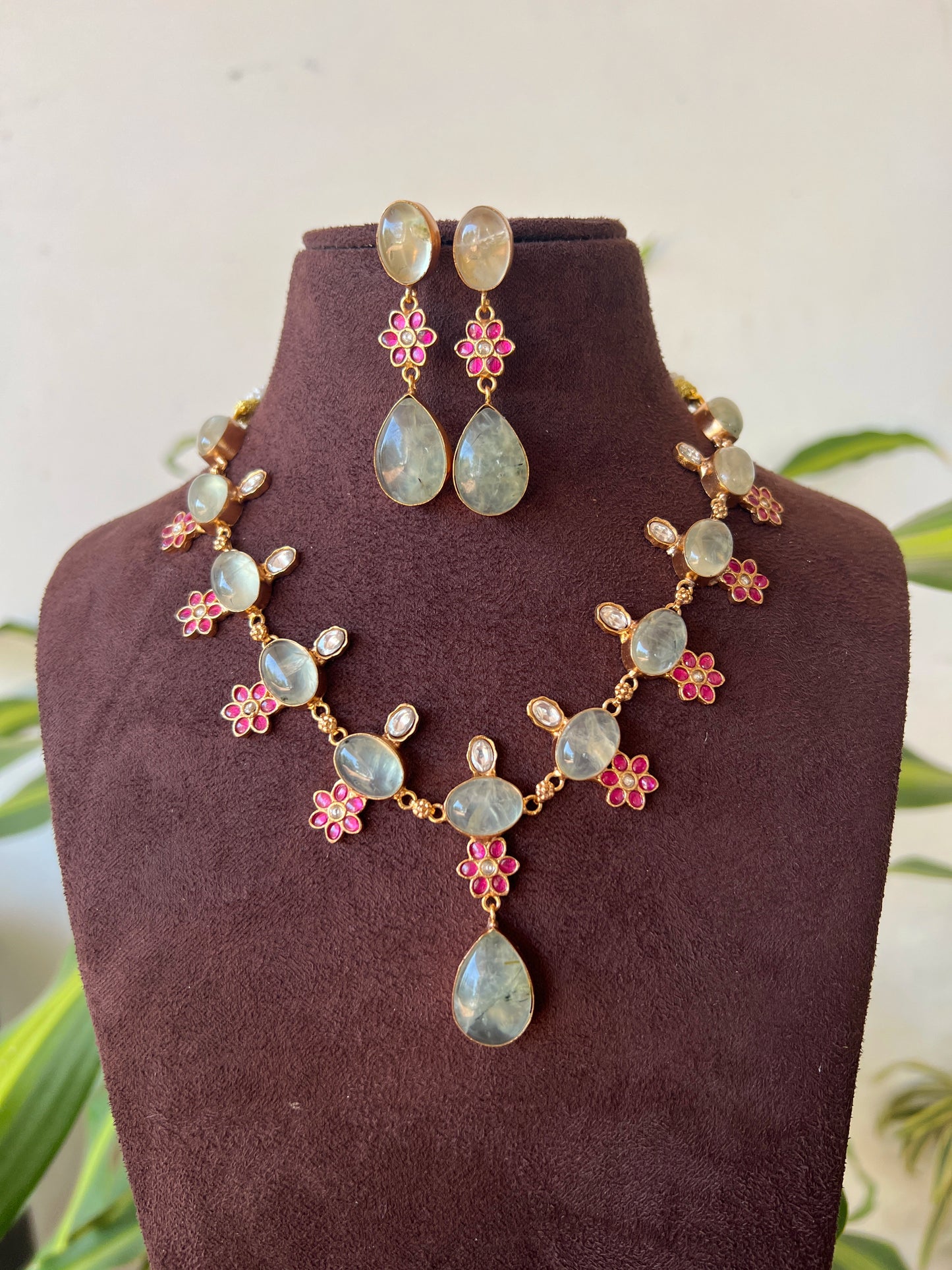 Natural stone kundhan necklace set
