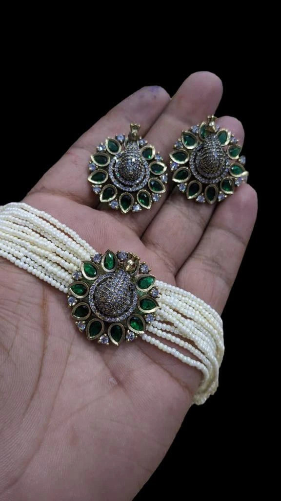 3D Peacock choker set