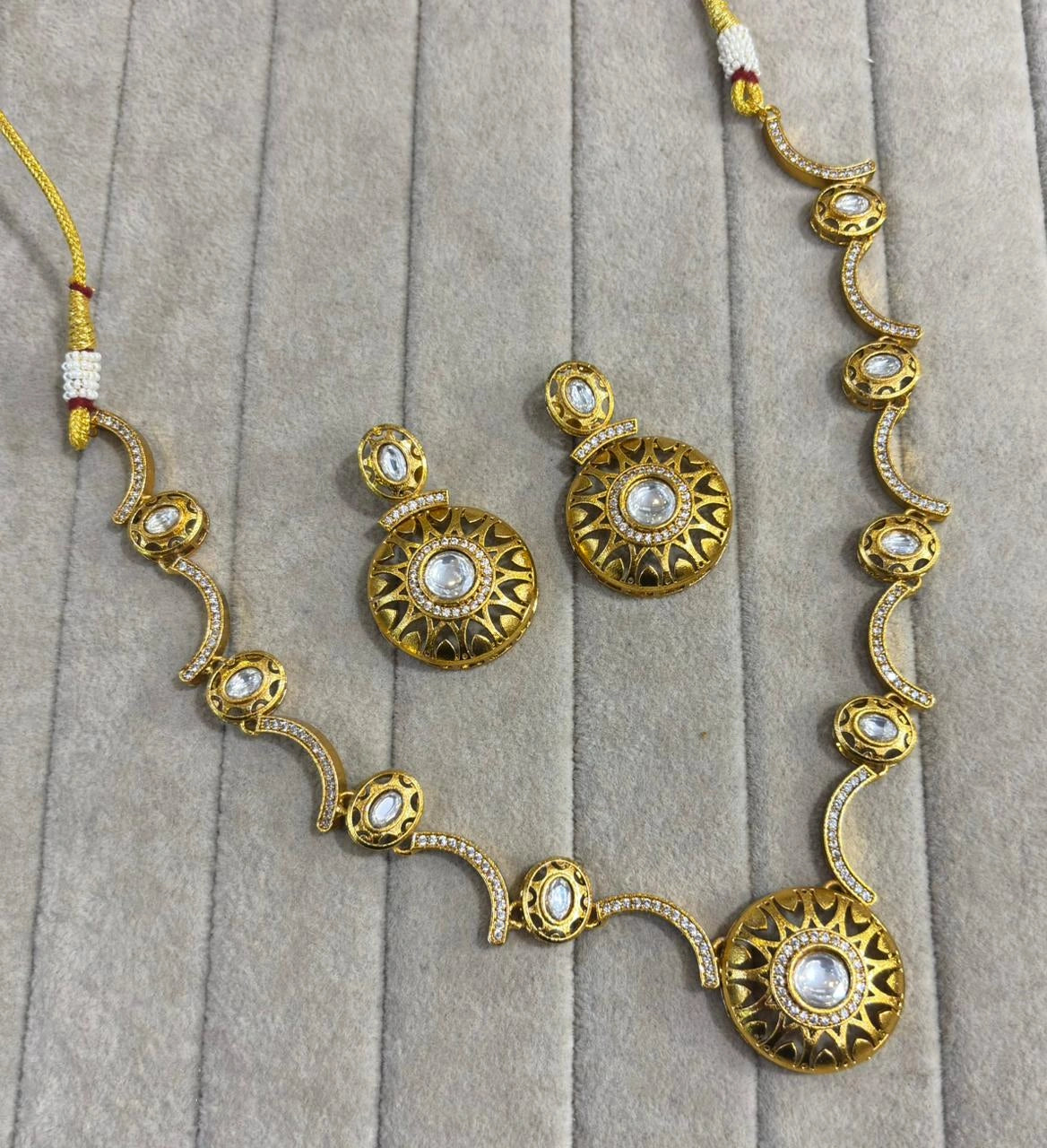 Fancy necklace set