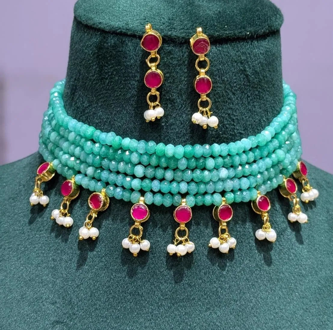 oynx beaded choker set