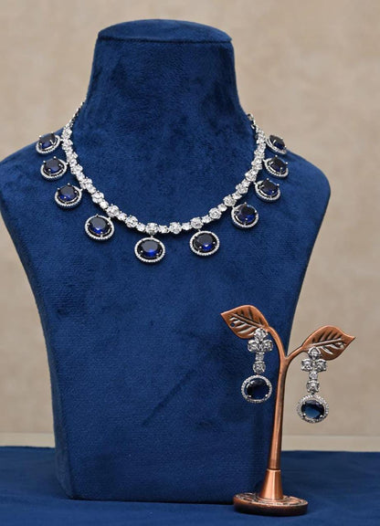 AD short necklace