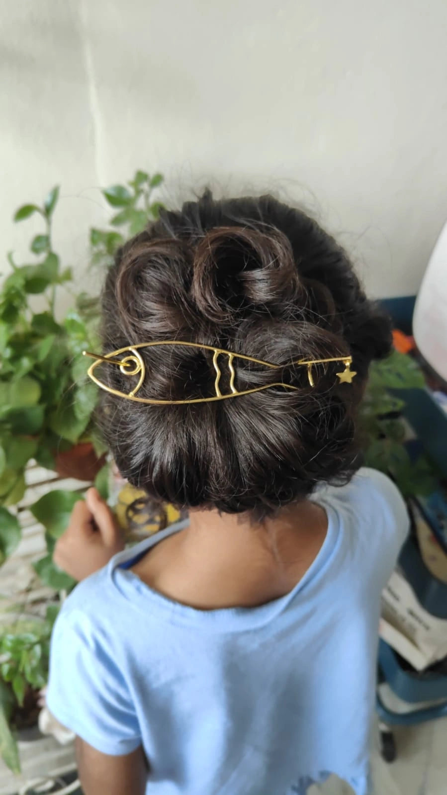 Fish hair clip