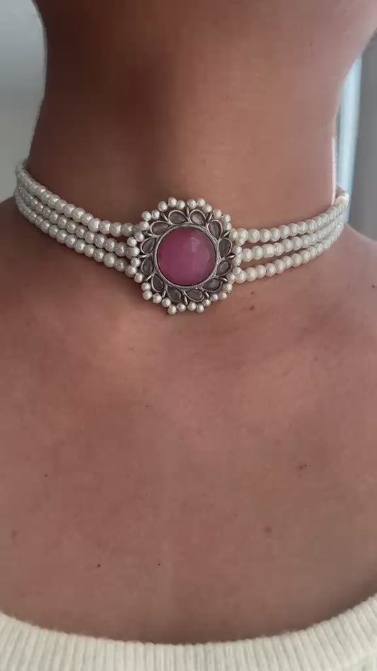 Oxidised pearl choker (pink)